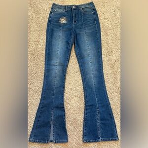 Gemma Rae Ultimate Hi-Rise Jeans Size 9 RN164805 NWOT Slit Flair Leg Jeans